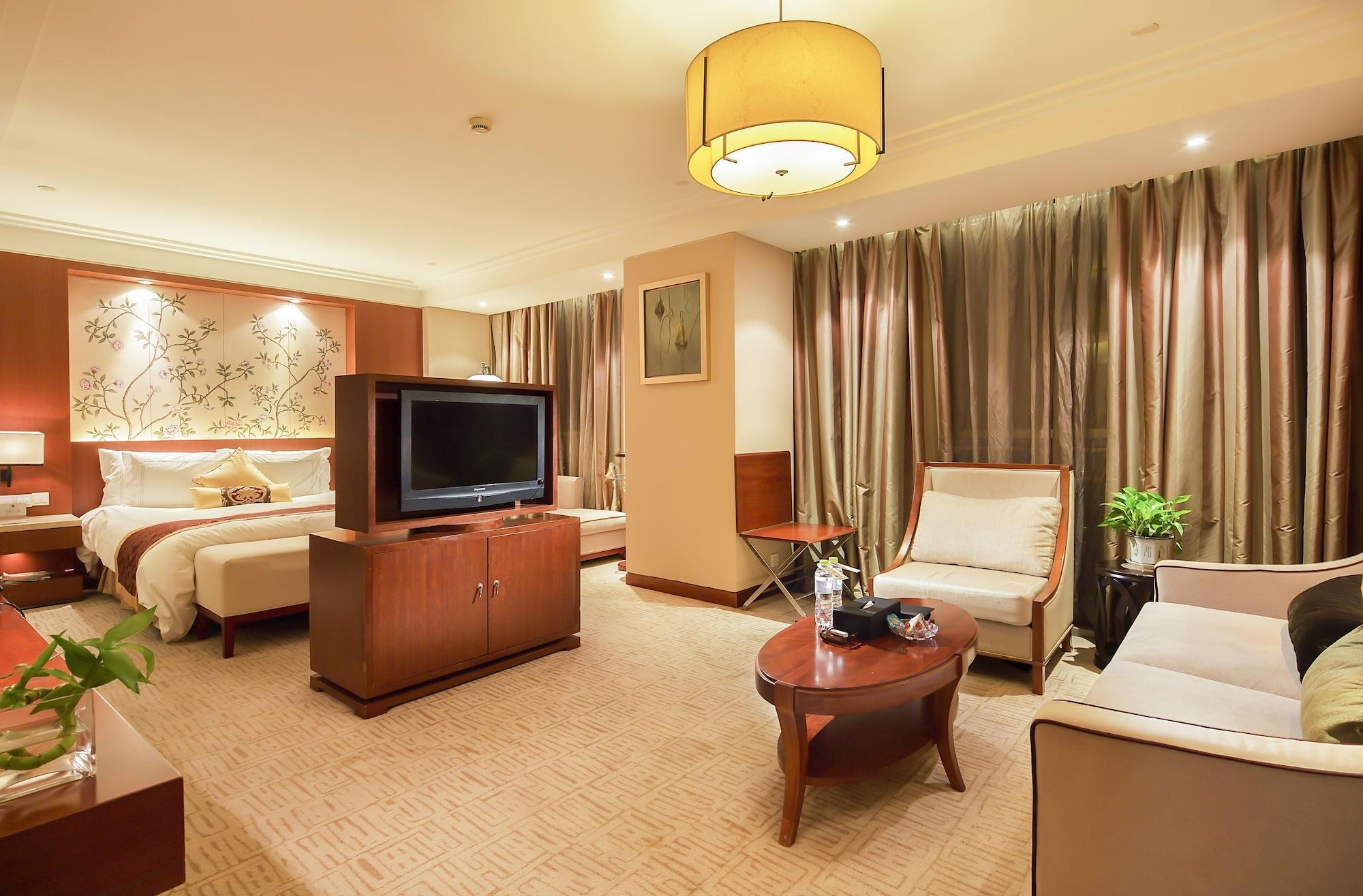 Landison Plaza International Hotel Чженьцзян Екстер'єр фото
