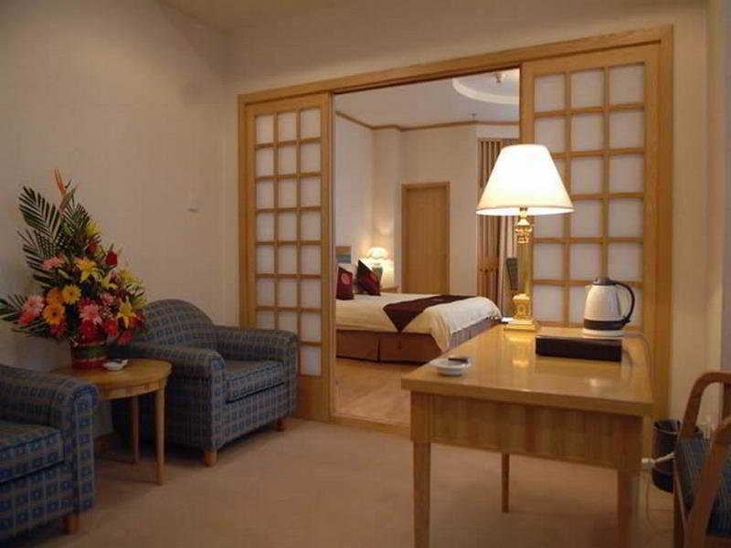 Landison Plaza International Hotel Чженьцзян Екстер'єр фото