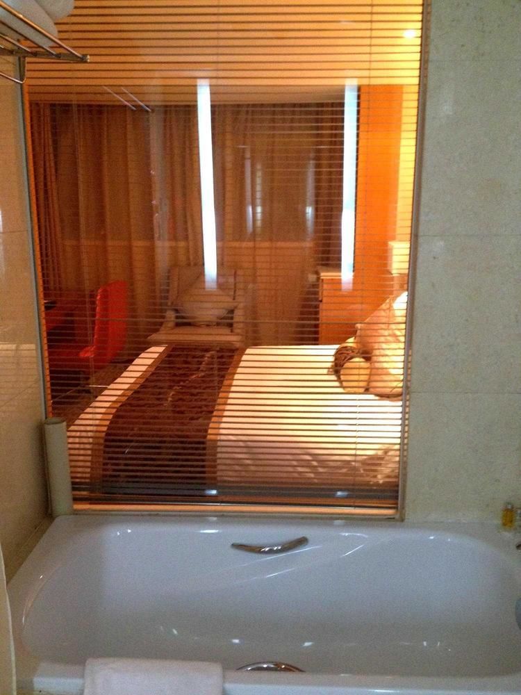 Landison Plaza International Hotel Чженьцзян Екстер'єр фото