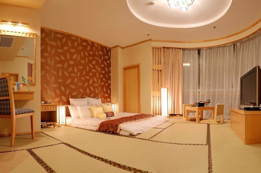 Landison Plaza International Hotel Чженьцзян Екстер'єр фото