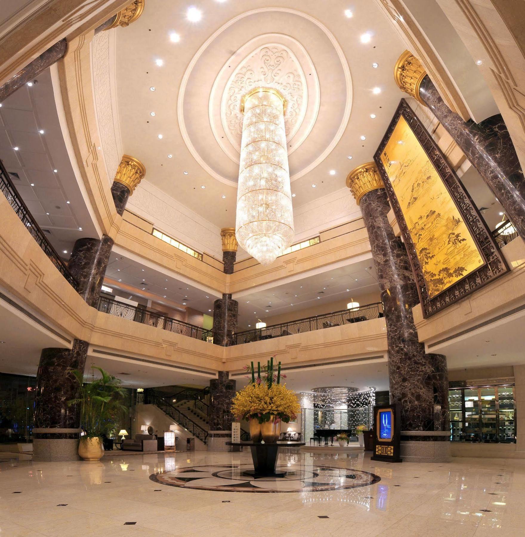 Landison Plaza International Hotel Чженьцзян Екстер'єр фото